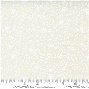 Moda Songbook Dove Wing Scattered Floral Fabric 0.5m